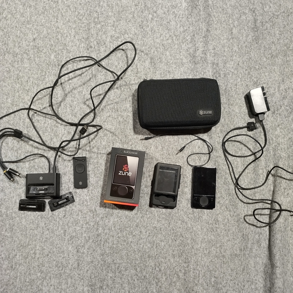 Microsoft Zune 120 GB MP3 player